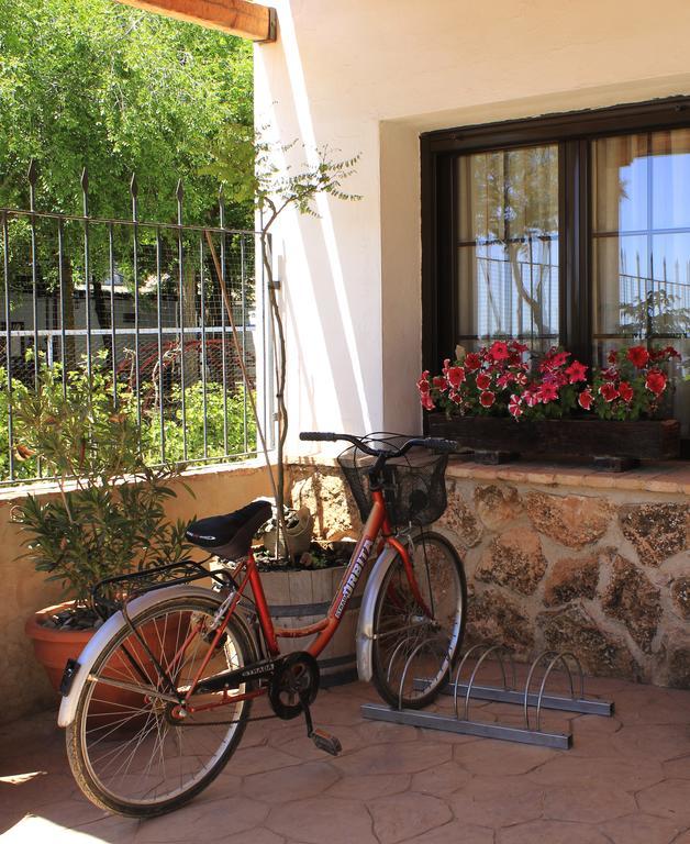 Casa Rural Santa Elena Villafranca de los Caballeros Екстер'єр фото